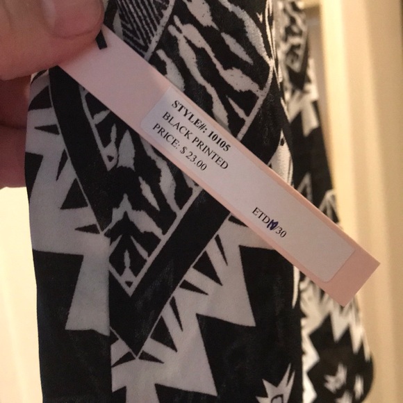 🌸 Beautifully Couture Boho sleeveless top - Picture 7 of 7